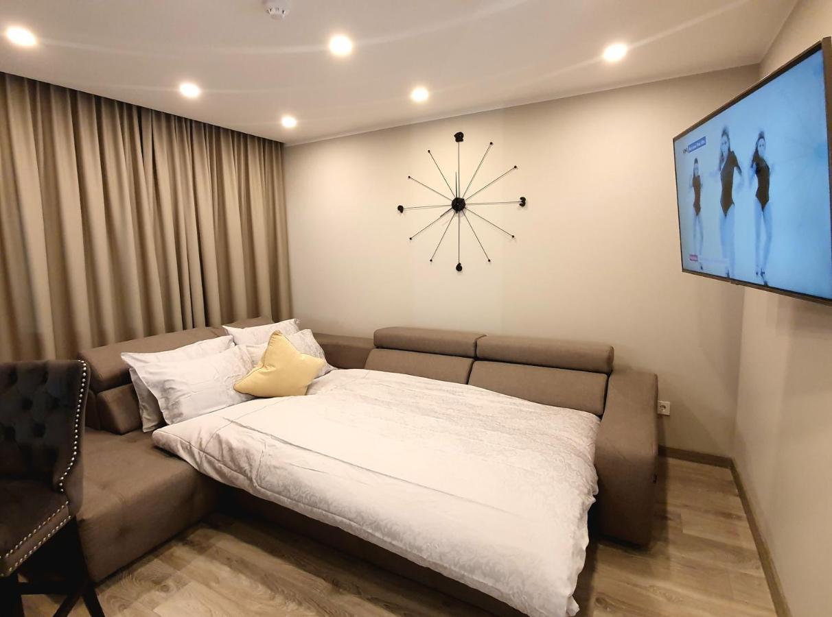E.D. Luxury Apartaments Siauliai  Ngoại thất bức ảnh