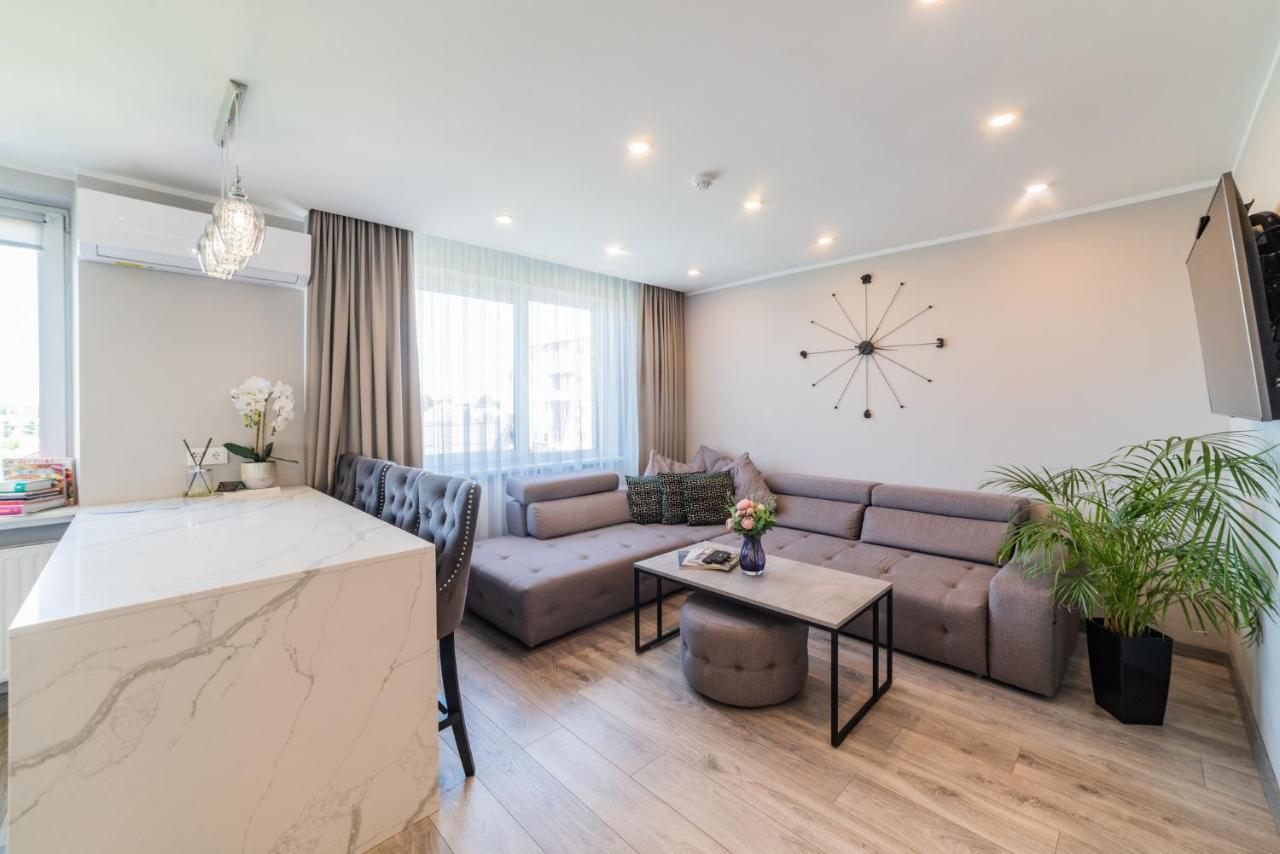 E.D. Luxury Apartaments Siauliai  Ngoại thất bức ảnh