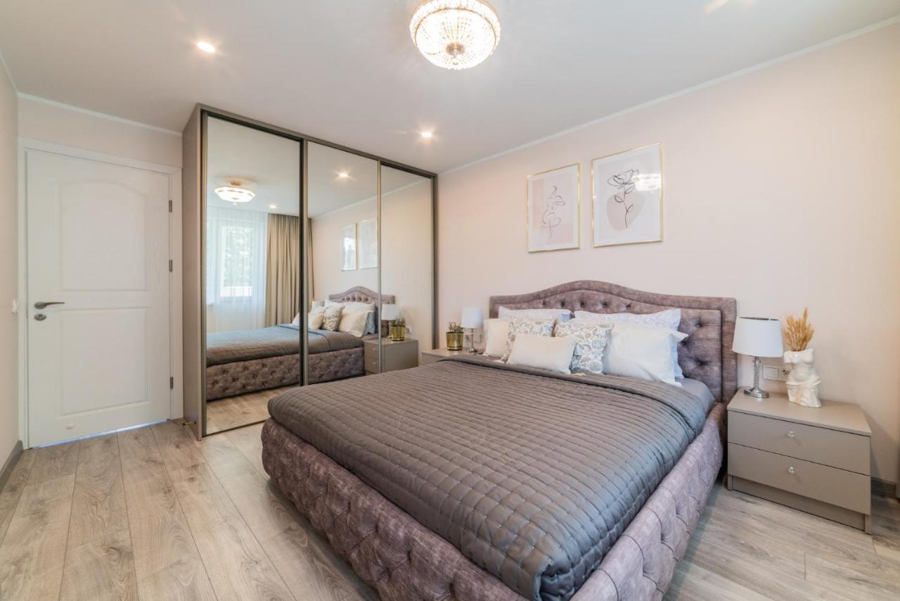 E.D. Luxury Apartaments Siauliai  Ngoại thất bức ảnh