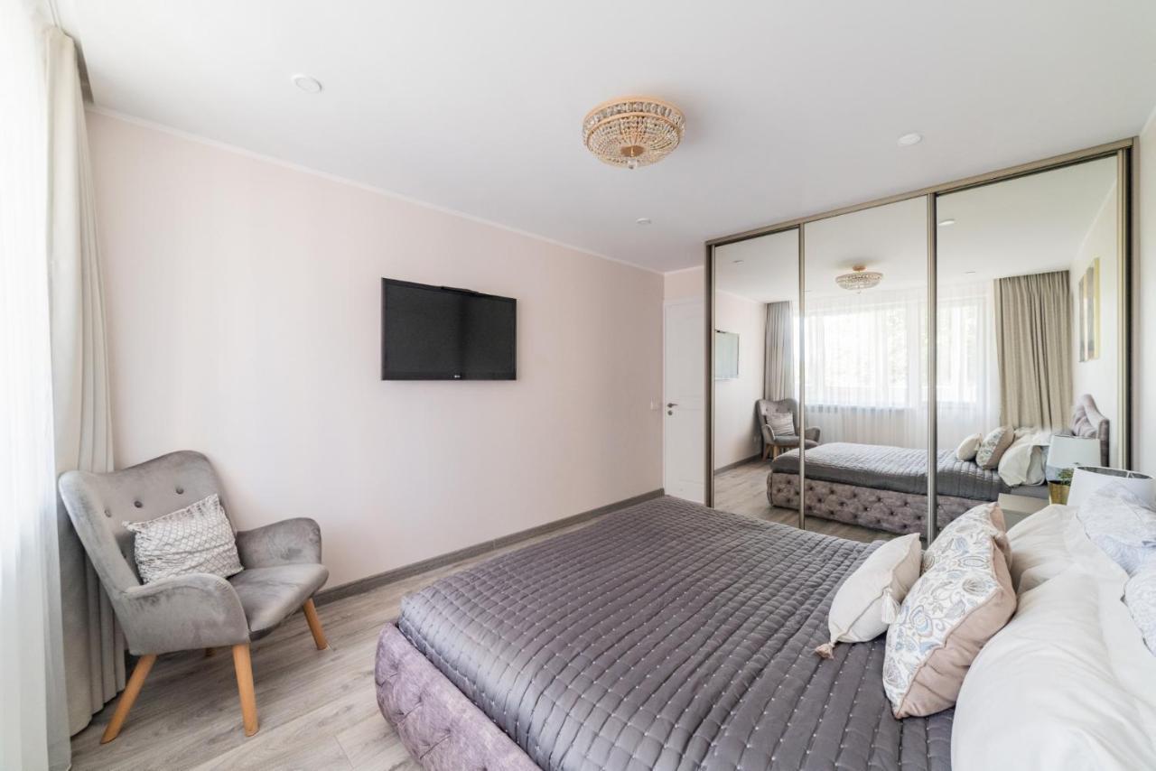 E.D. Luxury Apartaments Siauliai  Ngoại thất bức ảnh
